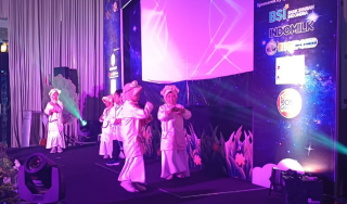 Anak Hebat! Siswa-Siswi KB-TK Al-Uswah 2 Surabaya Berani Pentas Drama Musikal