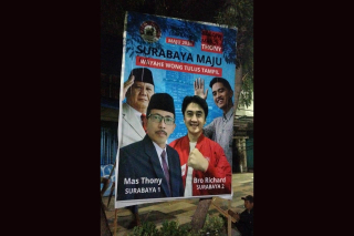 Baliho Penantang Eri Cahyadi di Pilwali Surabaya Mulai Bermunculan