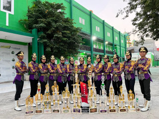 Tim Paskibra SMK Kesehatan Surabaya Bawa Pulang Piala LKBB MPU Sindok 2024