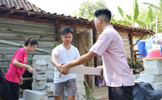 Melintasi Batas Bahasa dan Budaya, Ini Kisah Mahasiswa di Desa Alasombo
