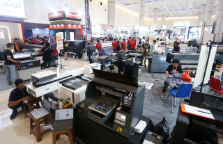 Ayo ke Pameran Surabaya Printing Expo, Banyak Mesin Printing Terbaru Lho Rek!