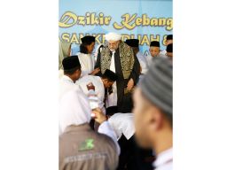 Syeikh Sayyid Afeefuddin Al Jailani usai memberikan ceramah agama di Sekolah Khadijah Wonokromo Surabaya