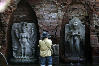 Wisawatan berada di Candi Sumber Tetek atau Candi Belahan, di desa Wonosunyo kecamatan Gempol kabupaten Pasuruan, Jawa Timur. Foto/Alim Perdana