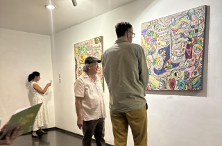 Antonius Kho, Seniman International Gelar Pameran LOVE ROBOT di Artspace, Artotel Ts Suites Surabaya