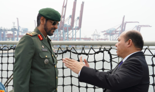 Panglima UEA Kunjungi KRI dr Radjiman Wedyodiningrat-992