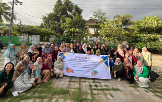 Tingkatkan Kualitas Kesehatan Masyarakat, Tim Pengmas Fakultas Farmasi Unair Inisiasi Pojok Herbal