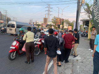 Program Jum’at Berkah, Pegadaian bagikan Makanan Siap Saji kepada Masyarakat