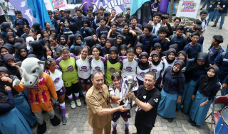 Futsal Putri SMAN 2 Mojokerto Juara AXIS Nation Cup 2024