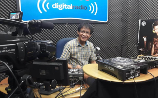 Radio Mustang Jakarta, Era Baru Penyiaran dengan Penyiar AI Aimee