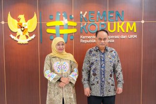 Khofifah Undang Menkop RI Jadi Narasumber Kongres VIII Muslimat NU, Siap Sinergi Sukseskan Program Makan Bergizi Gratis