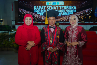 Dikukuhkan sebagai Guru Besar UTM, Khofifah Ucapkan Selamat dan Apresiasi Pemikiran Strategis Prof Safi'