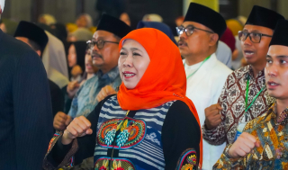 ICoRCS ke-4 Hadirkan Tokoh dengan Keilmuan Tinggi, Khofifah Apresiasi Peran Kiai Asep