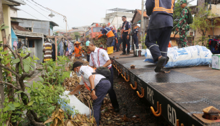 Waspada! Ancaman Pidana Menanti Pelanggar UU Perkeretaapian di Surabaya