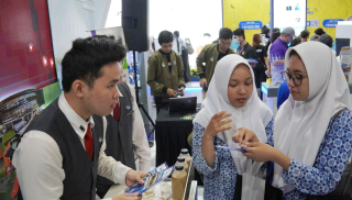 BINUS UNIVERSITY Ramaikan IIETE 2025, Jelajahi Peluang Karier dan Dapatkan Beasiswa!