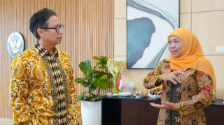 Khofifah Beserta Jajaran Muslimat NU Diterima Hangat oleh Menteri Kesehatan Budi Gunadi Sadikin