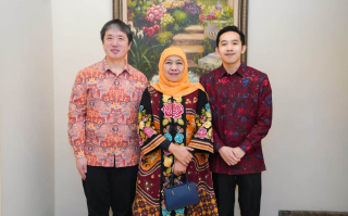 Durian Lover, Khofifah Promosikan Durian Asli Jawa Timur kepada Mr Xu Yong, Konjen RRT di Surabaya