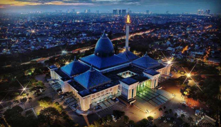 Ramadhan 2025 di Masjid Al-Akbar Surabaya: 999 Program untuk Masyarakat Ceria dan Bahagia