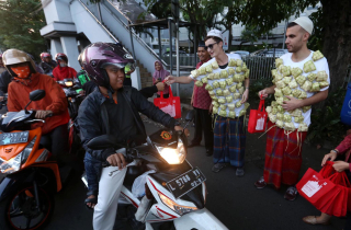 Fenomena Ramadhan Merubah Dunia, Merubah Kita Menjadi Lebih Baik