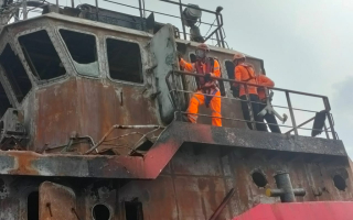 Tim SAR Gabungan Lanjutkan Pencarian Korban Kapal Terbakar di Lamongan