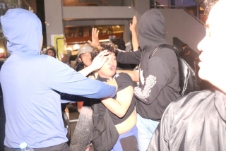 AJI Surabaya Kecam Polisi yang Pukul dan Intimidasi Jurnalis Saat Meliput Demo Tolak UU TNI