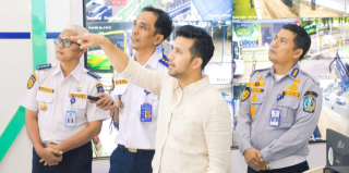 Mas Wagub Emil Pantau Arus Mudik Lewat Jatim Transportation Control Center Dishub Jatim
