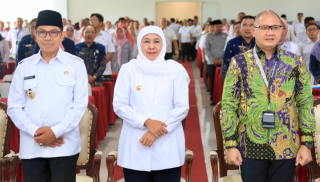 Gubernur Khofifah Minta Kepala Sekolah Jaga Integritas dalam SPMB