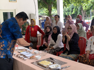 Rayakan Hari Kartini, Chef Verwood Hotel Ajak Ibu Demo Masak