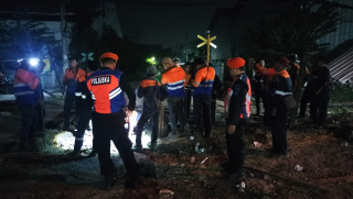 KAI Daop 8 Proses Hukum dan Tuntut Ganti Rugi Pengusaha dan Pengemudi Truk Penyebab Temperan