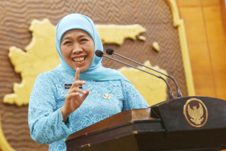 Khofifah Indar Parawansa: Kepemimpinan, Kesalehan dan Ketegasan