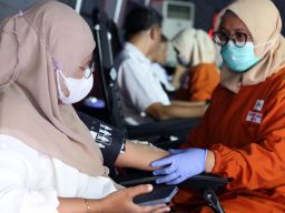 Donor darah ini disambut antusias oleh masyarakat, dengan total 386 peserta yang mendaftar sebagai calon pendonor, dan sebanyak 260 orang berhasil mendonorkan darahnya.