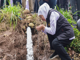 Gubernur Khofifah Resmikan SPAM, Ribuan Warga Singosari Malang Terbebas Krisis Air Bersih Saat Kemarau