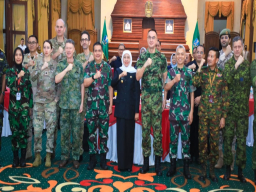 Heboh, Atase Pertahanan 17 Negara Datangi Gubernur Khofifah di Gedung Negara Grahadi