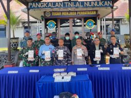 Satgasmar Pam Ambalat XXX, Tim SFQR Lanal Nunukan dan  Satgas Kopaska yang tergabung dalam Operasi Dharma Yudha 02 berhasil menggagalkan Penyelundupan Narkoba