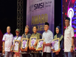 Dihadiri Bupati Blitar, Pengurus SMSI Blitar Raya Resmi Dilantik Ketua SMSI Jatim Sokip SH, MH