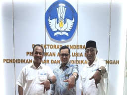 SMSI Jatim Ajak Kemendikdasmen Kolaborasi Tingkatkan Literasi Guru dan Siswa