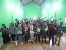 Indah Kurnia dan BPOM Surabaya Sosialisasikan Konsumsi Obat dan Makanan yang Aman