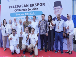Nasabah Binaan Bank Jatim, CV Rumah Jeddiah Sukses Ekspor 8 Ribu Pasang Alas Kaki