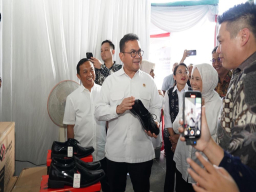 UMKM Surabaya Go International, Ekspor Alas Kaki Tembus Pasar Kuwait