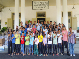 Pelindo Marine Berbagi di Panti Asuhan Undaan, Merawat Sejarah dan Membangun Harapan