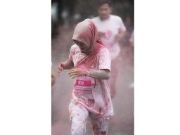 Pink Fun Run 2025 diselenggarakan oleh Color Fun Run Indonesia.