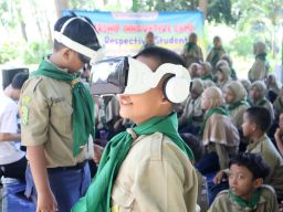 Aplikasi digital Ekofem Edu merupakan sebuah platform inovatif yang dirancang untuk mendukung program Deep Learning yang digagas oleh Kementerian Pendidikan Dasar dan Menengah (Kemendikdasmen).