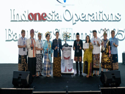 BCA Raih Piala Bergilir Indonesia Operations Banking Summit 2025 Berkat Inovasi Operasional