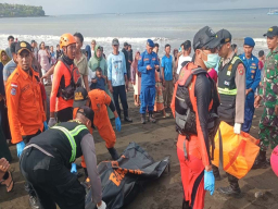 Enam Jenazah Korban KMP Tunu Pratama Jaya Dikembalikan ke Keluarga