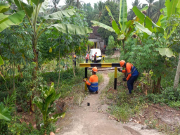 KAI Daop 8 Surabaya Perketat Penutupan Perlintasan Liar demi Keselamatan Kereta Api