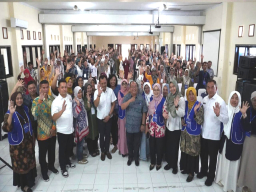 DPR RI dan BGN Sosialisasikan Program Makan Bergizi Gratis di Tulungagung
