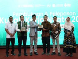 Dorong Hilirisasi Riset Inovasi Desa UM Surabaya Terjunkan 1.133 Mahasiswa Untuk KKN di 11 Titik Dalam dan Luar Negeri