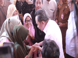 Gus Bupati Gelar Pro Gus'e Peduli Kesehatan di Kalisat, Fasilitasi Ratusan Peserta Operasi Katarak