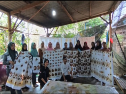 Berkat Teknologi Infrared, Batik Ecoprint di Jombang Mampu Dongkrak Produktivitas hingga 300 Persen