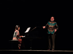 Konser Musik Internasional di Surabaya, Christophoros Stamboglis Warnai Wacana Musik Lewat Lagu Klasik