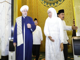 Gubernur Khofifah Mengajak Agar Peringatan Maulid Nabi SAW Dijadikan Momen Penguatan Cinta Allah dan Cinta Rasul